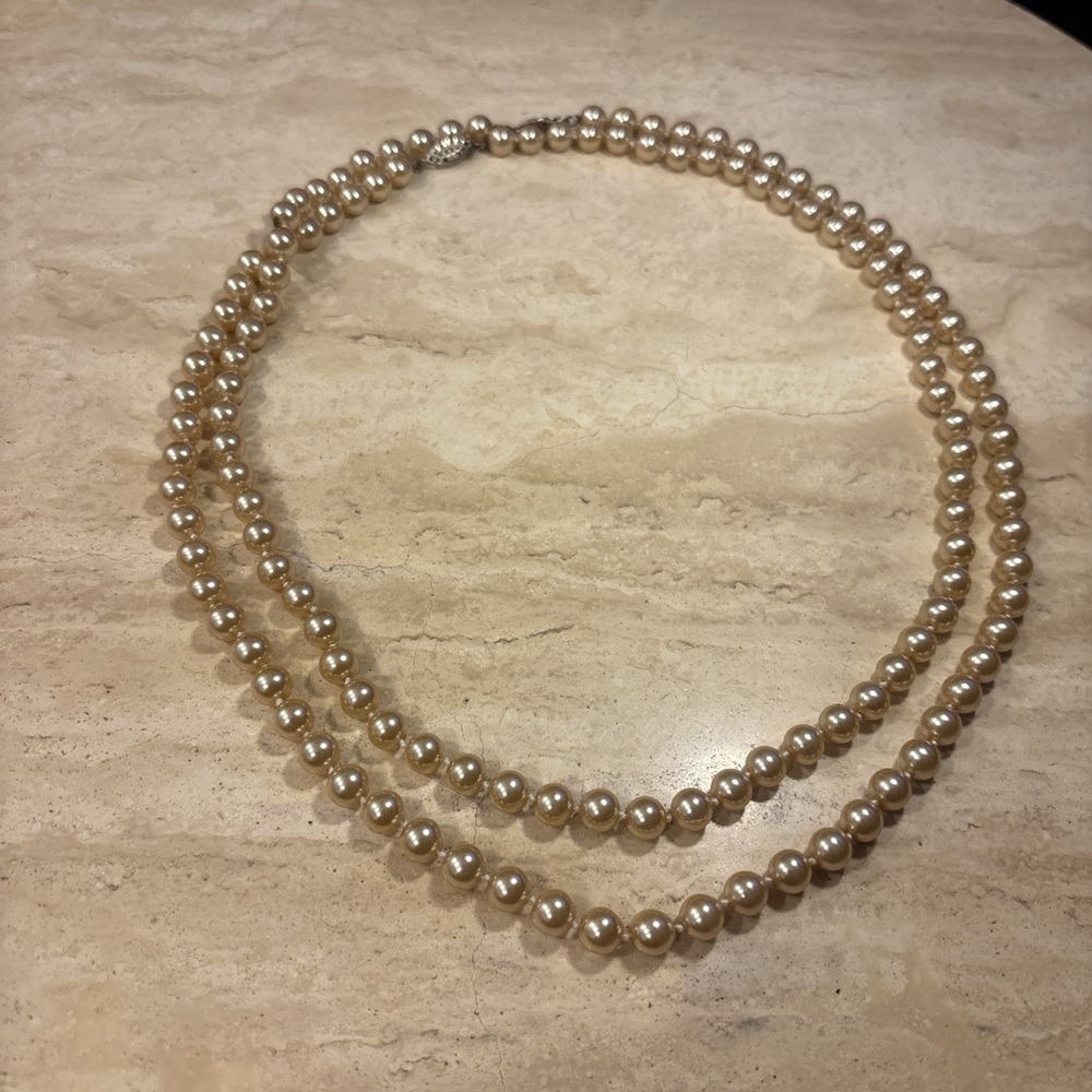 Elegant Pearl Necklace